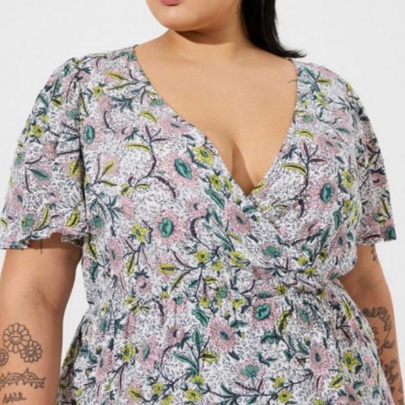 🆕 Floral Midi Swiss Dot Flutter Sleeve Wrap Dress 2 2X 18 20 NWT Torrid New! - Picture 3 of 5